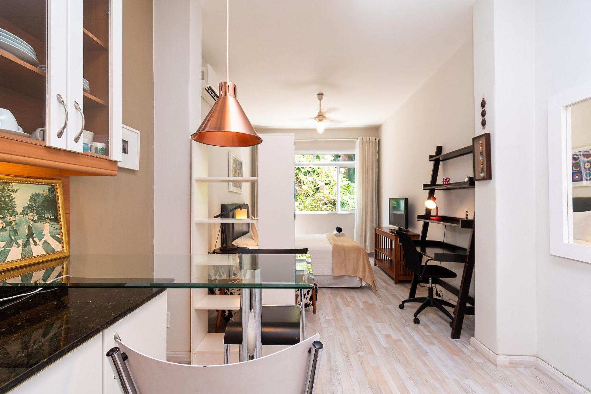 Aconchego Urbano: Seu Refugio No Leblon Apartment *